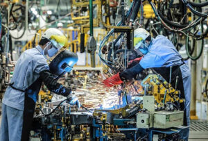 Có nên học nghề Hàn không 2026? Dễ xin việc, lương cao nhưng ít người biết