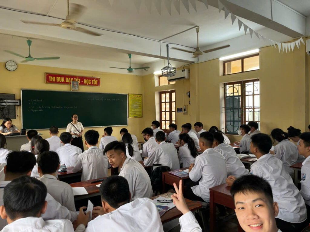 Tư vấn học nghề trực tiếp tại lớp học các trường THPT trên địa bàn Hải Dương