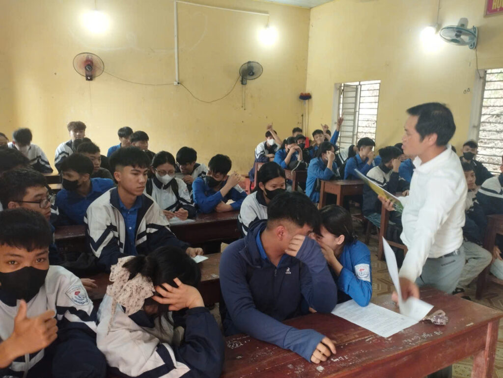 Tư vấn học nghề trực tiếp tại lớp học các trường THPT trên địa bàn Hải Dương