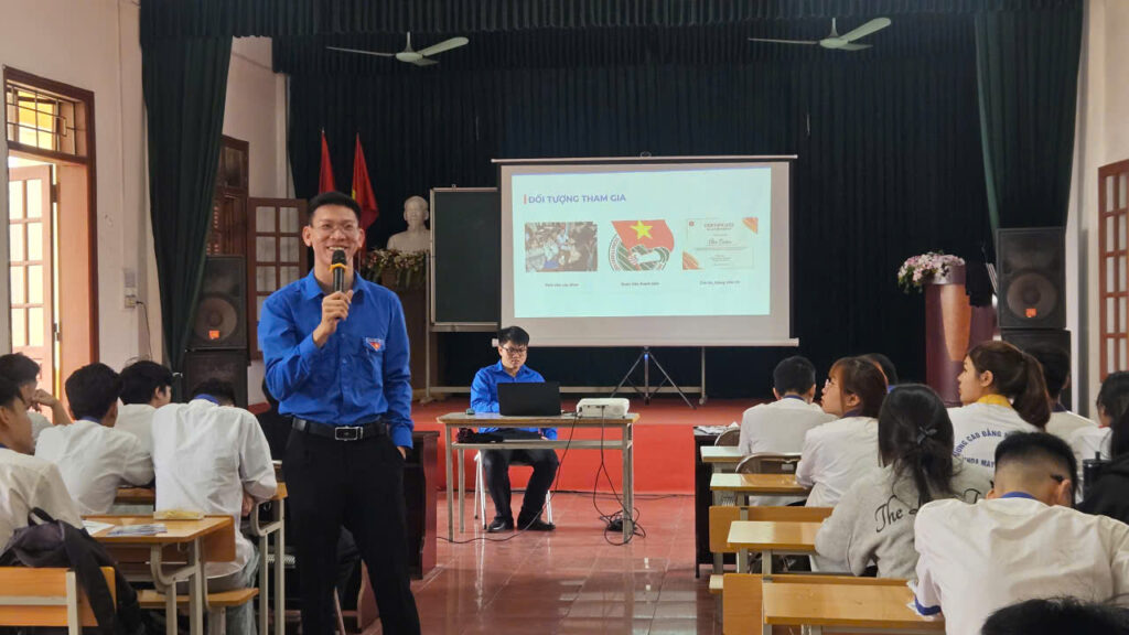 Hoạt động làm chủ ngôn ngữ của sinh viên HDVTC